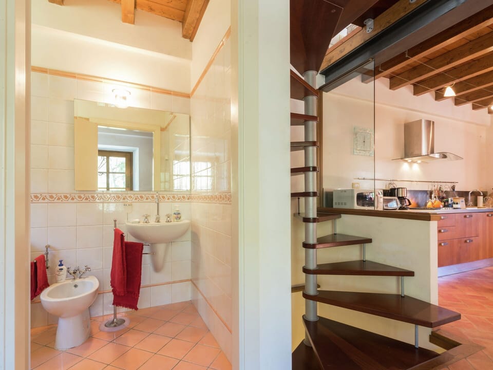 House | Bathroom