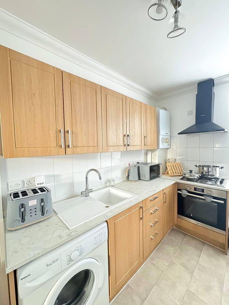 Apartment | Private kitchen | Fridge, microwave, oven, stovetop