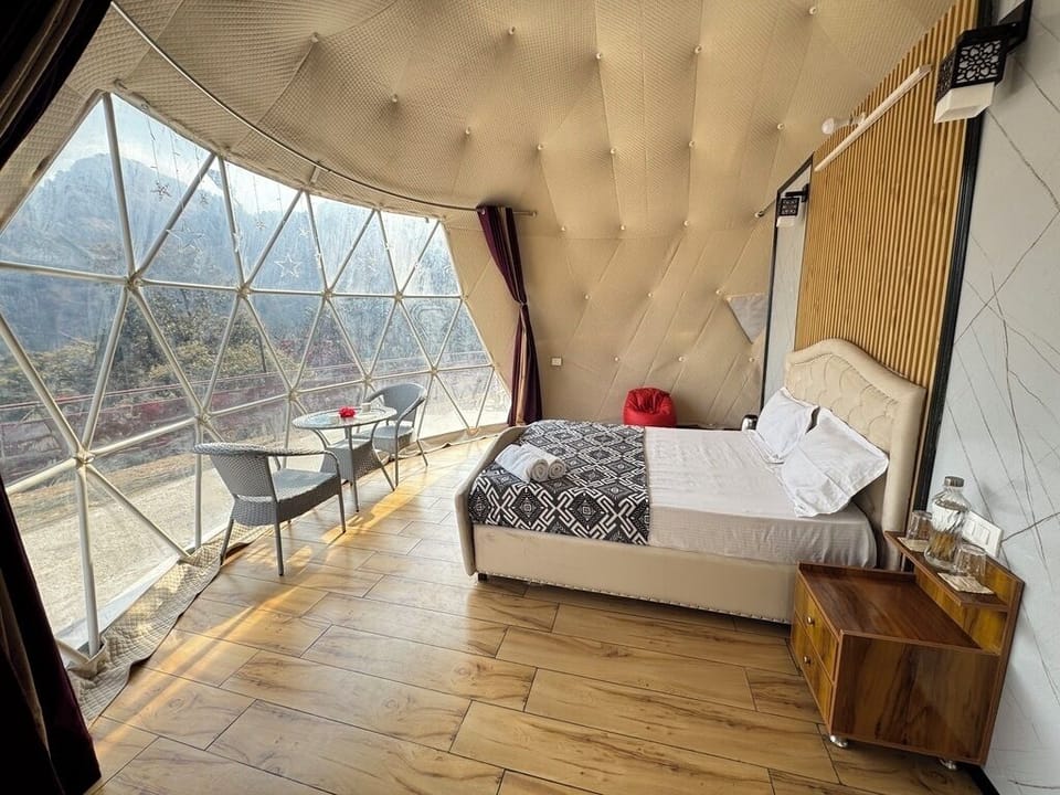 Glamping Domes Room | Free WiFi