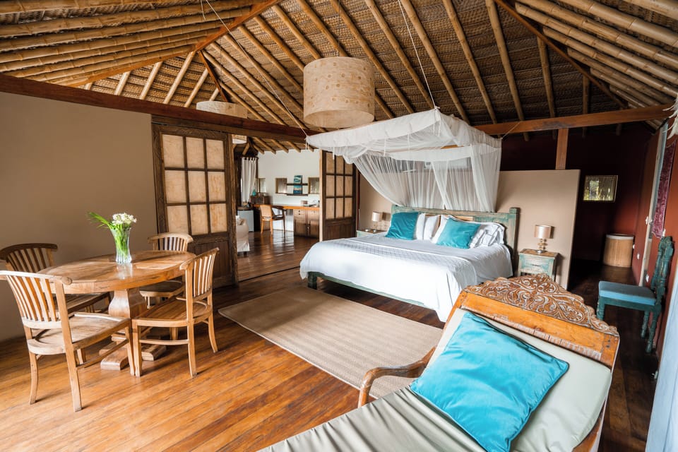 Luxury Suite, Ocean View | Laptop workspace, WiFi (free)