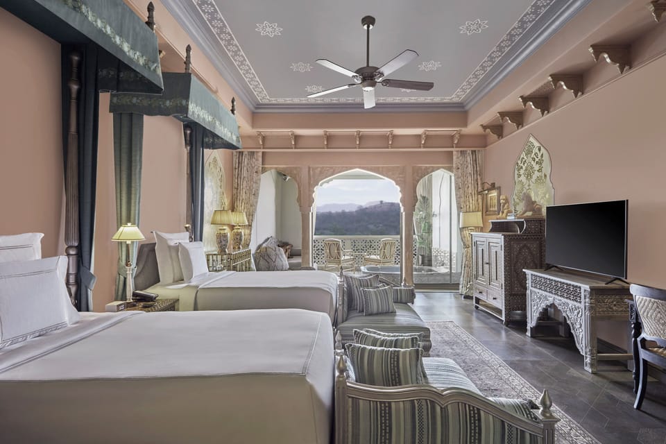 Landmark Room, Twin Bed with Balcony | Premium bedding, memory foam beds, minibar, in-room safe