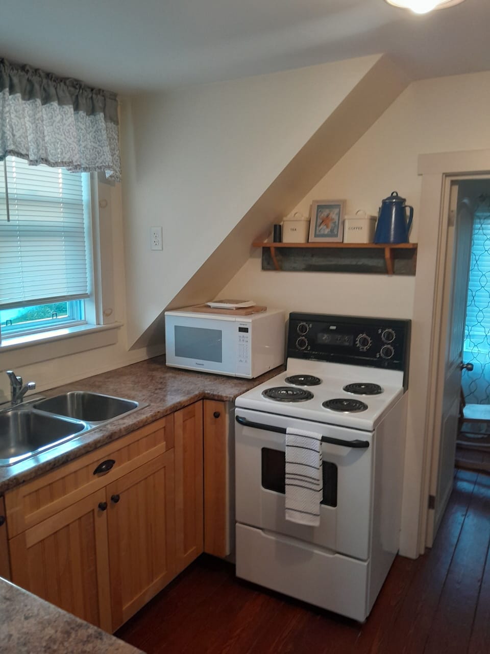 Fully stocked kitchen. 