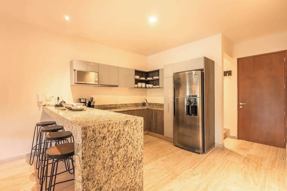 Kitchen island 
