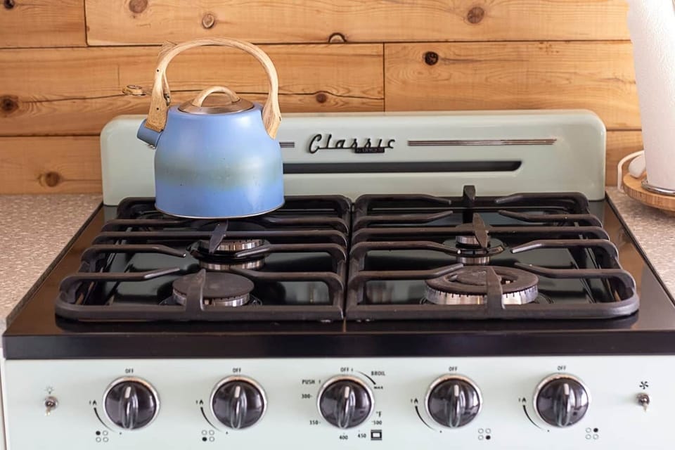 "Retro" Style Gas Range