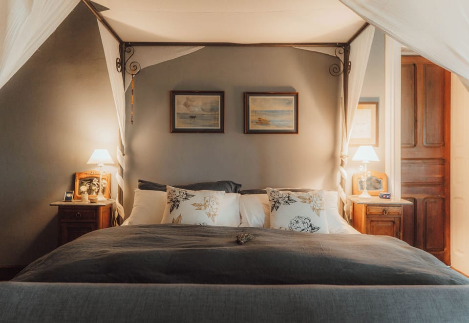 Superior Room | Frette Italian sheets, premium bedding, pillowtop beds, cribs (free)