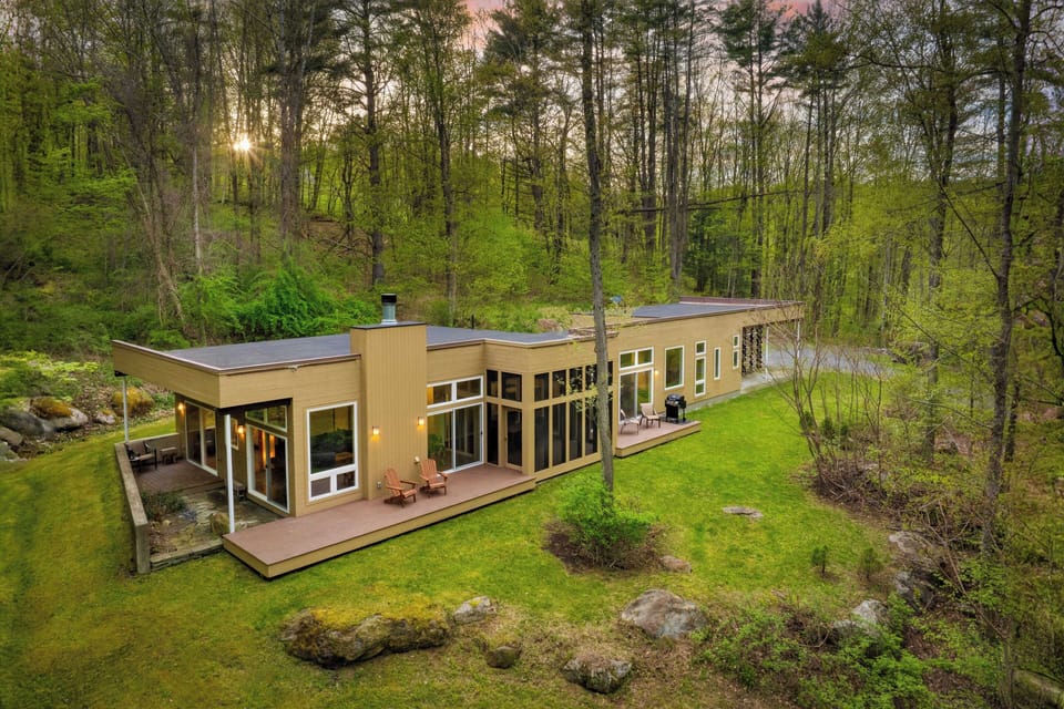 House (3 Bedrooms) | Front of property