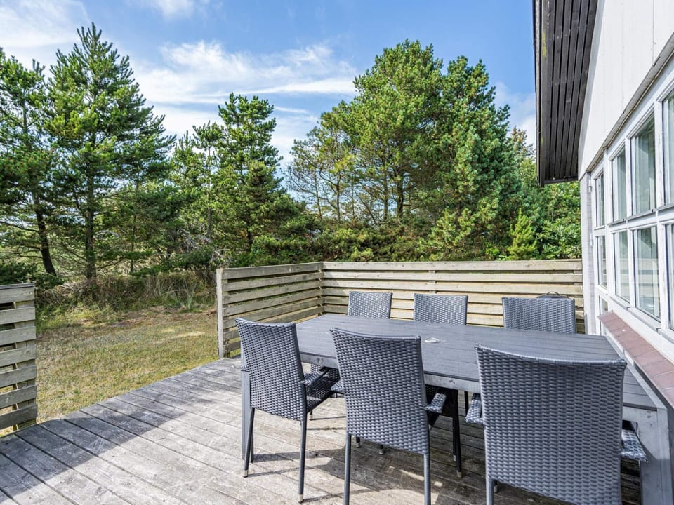 House | Outdoor dining