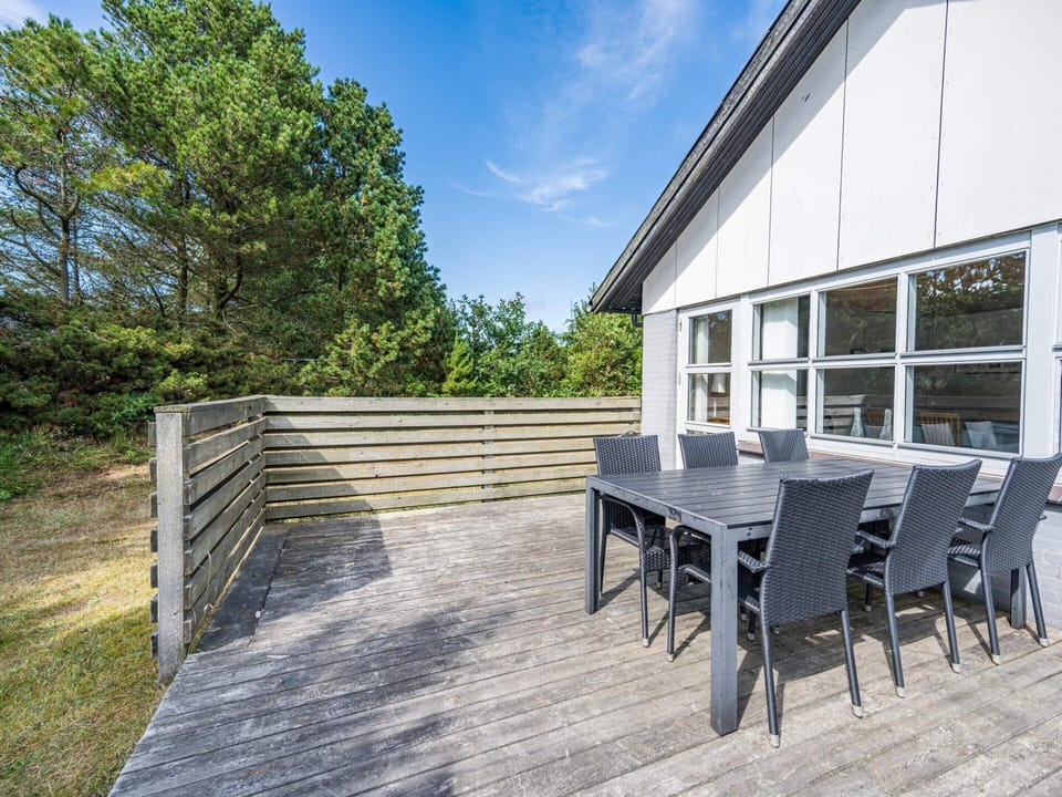 House | Outdoor dining
