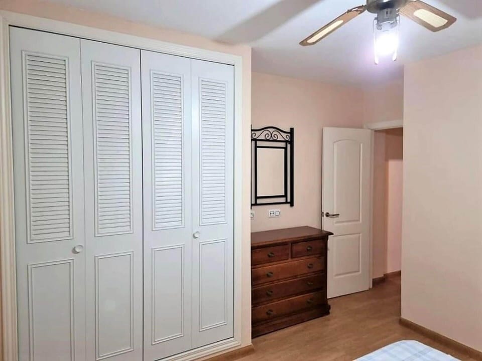 House | 2 bedrooms, individually furnished, iron/ironing board, bed sheets