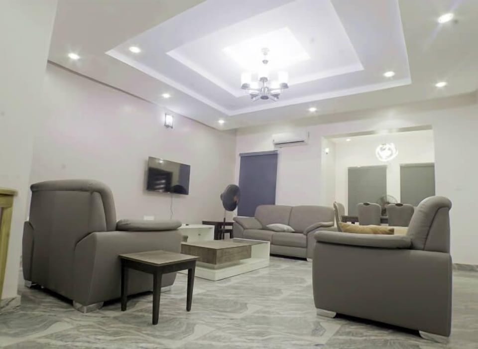 Deluxe Apartment | Living area