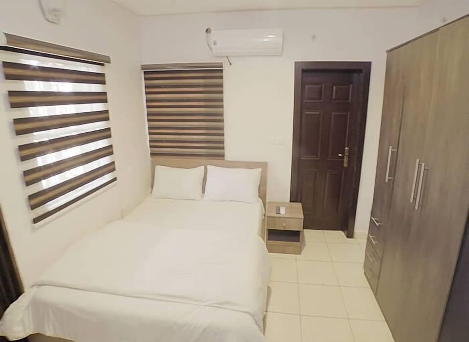 Deluxe Apartment | 2 bedrooms, iron/ironing board, free WiFi, wheelchair access