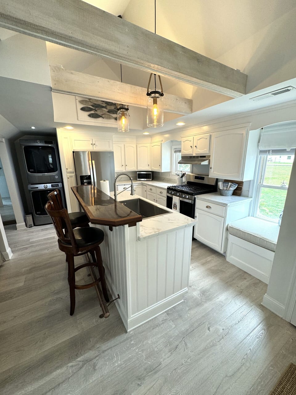 New kitchen equipped with everything you’ll need (inc. full-size washer/dryer)