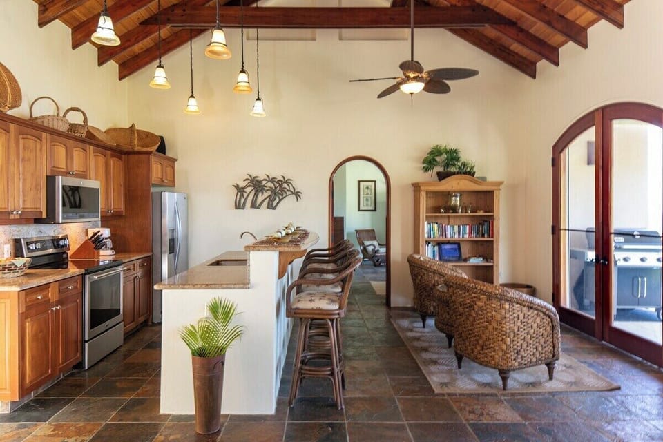 Kitchen area 
- Coffee maker (Keurig and Regular drip)