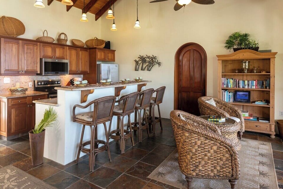Kitchen and Entertainment