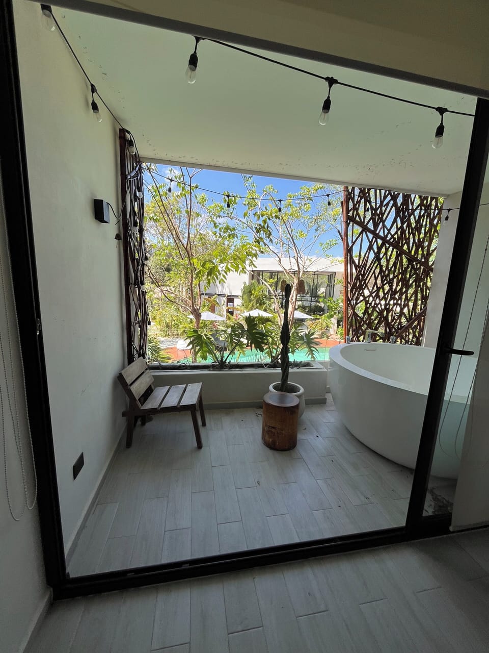 1 bedroom, in-room safe, individually decorated, individually furnished