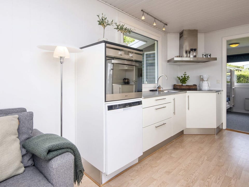 House | Private kitchen | Dishwasher, highchair