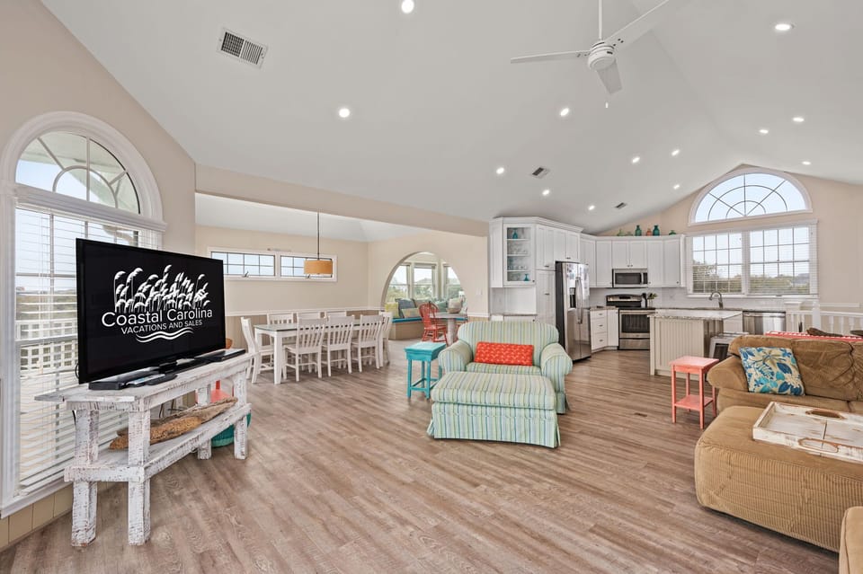 WH480: The Good Stuff | Living Area - Deck Access