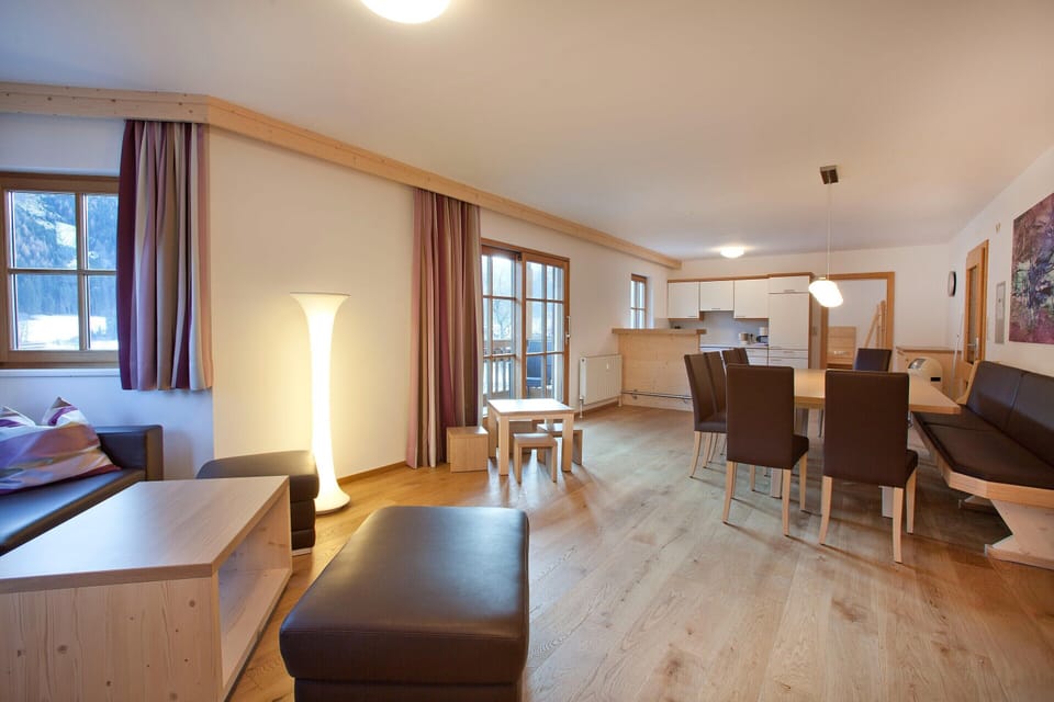 Apartment | Dining