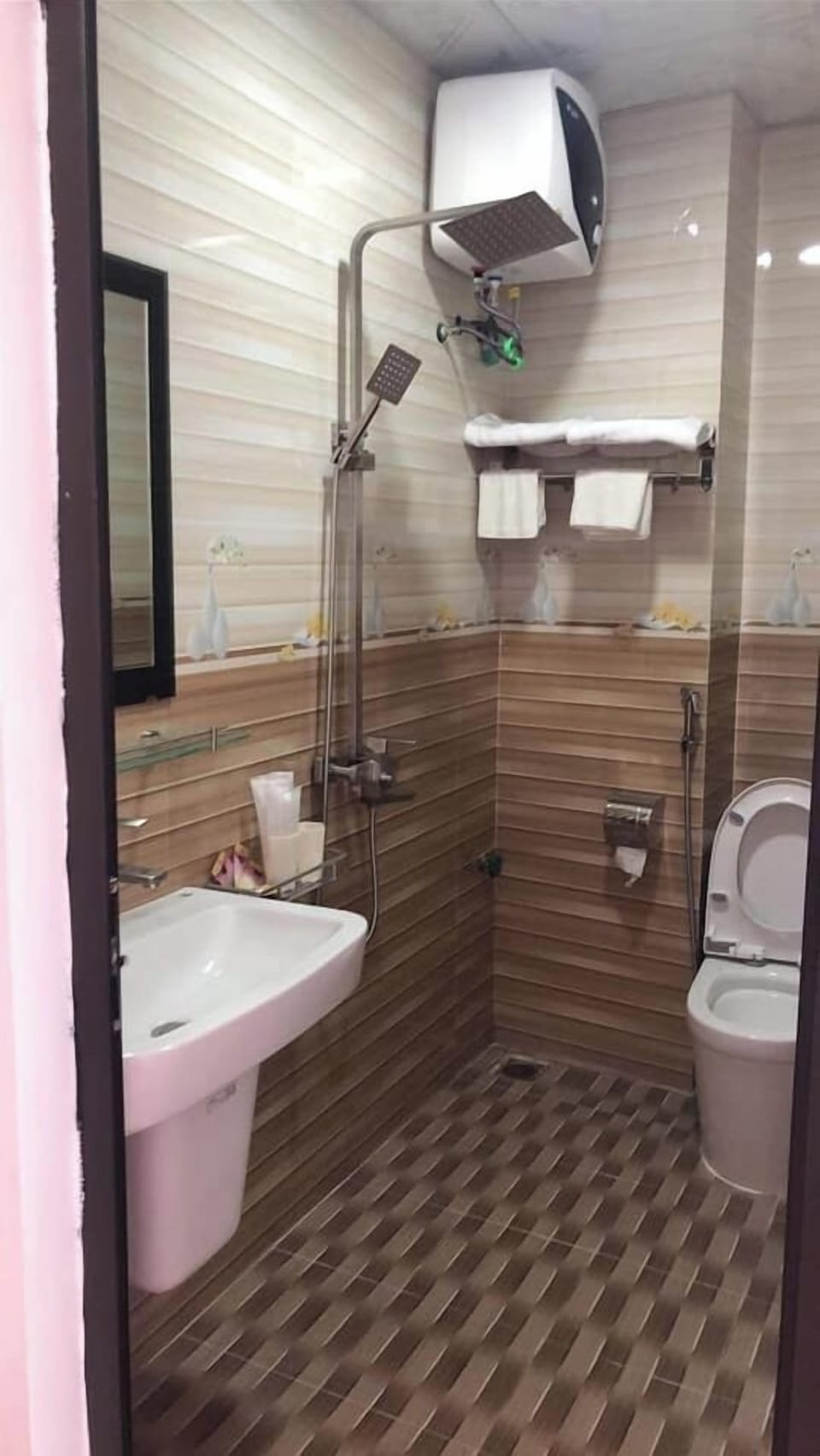 Standard Room | Bathroom