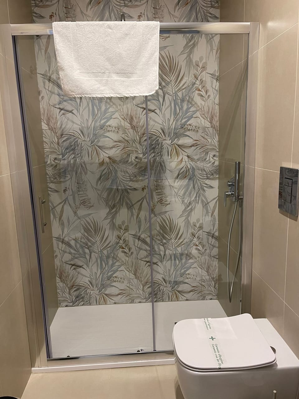 Superior Double Room, City View | Bathroom | Rainfall showerhead, hair dryer, bidet, soap