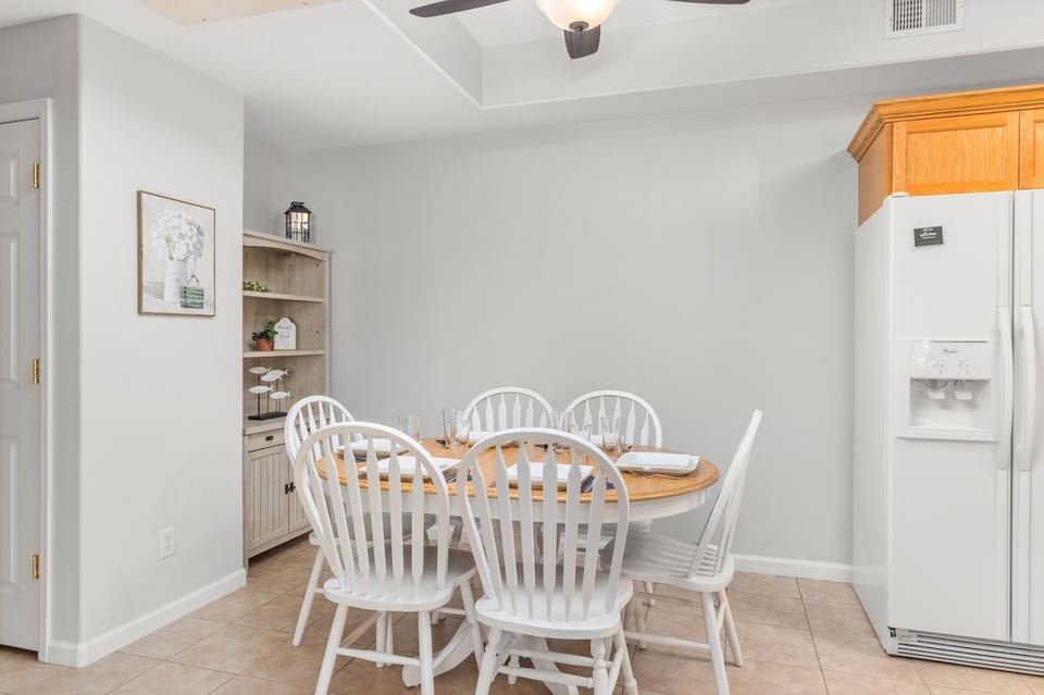 Dining table with seating for six.