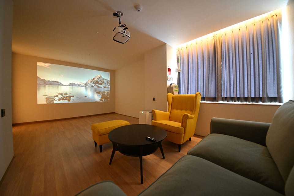 Family Room | Living area | Heated floors