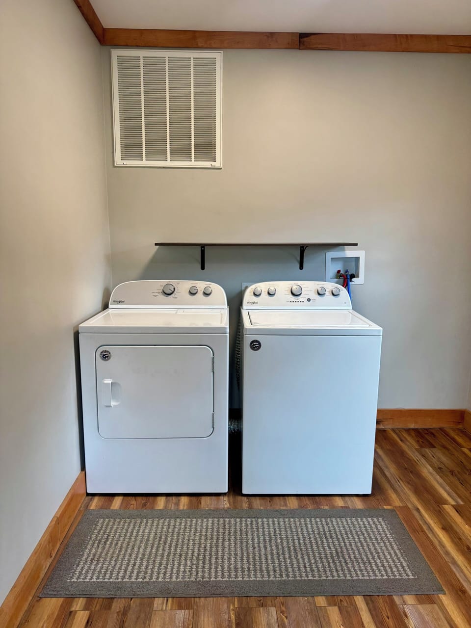 Washer and dryer available to King Crib guests.