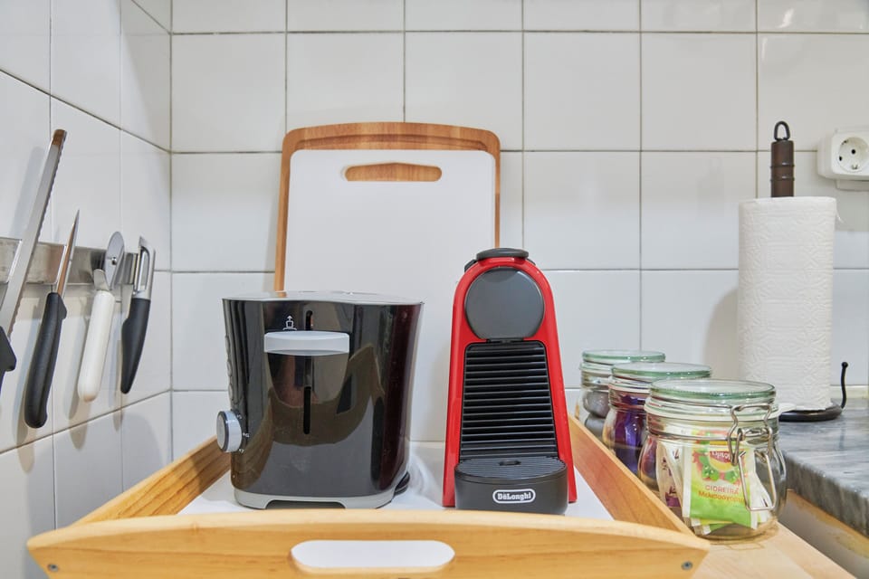 Apartment, 2 Bedrooms | Private kitchen | Fridge, microwave, oven, stovetop