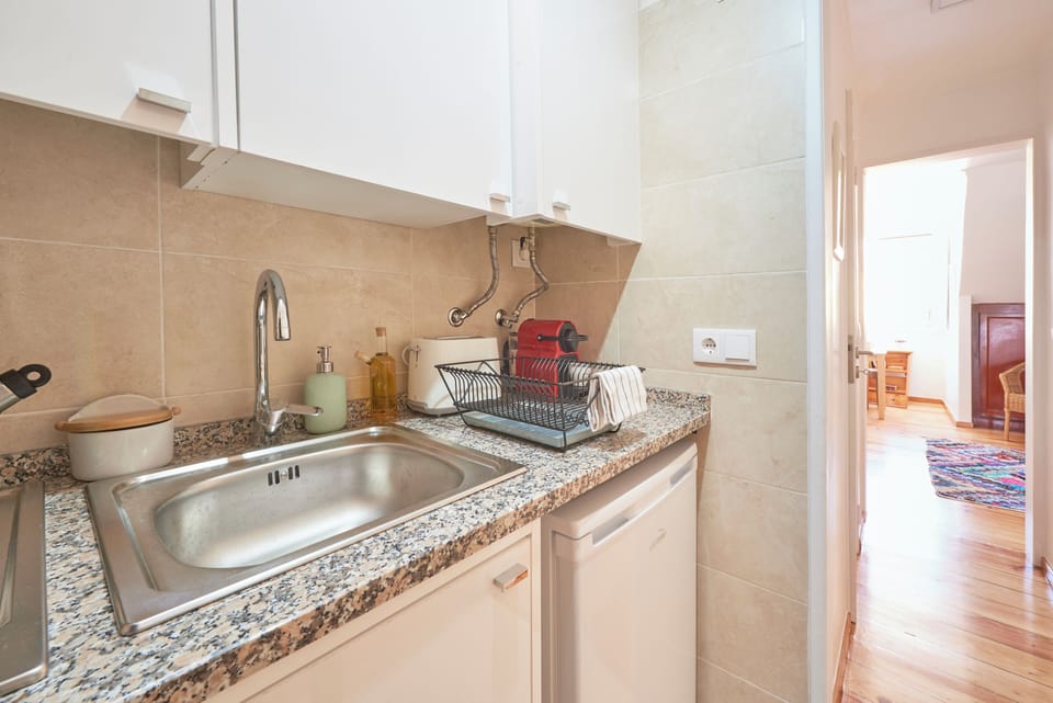 Apartment | Private kitchen | Fridge, microwave, stovetop, electric kettle