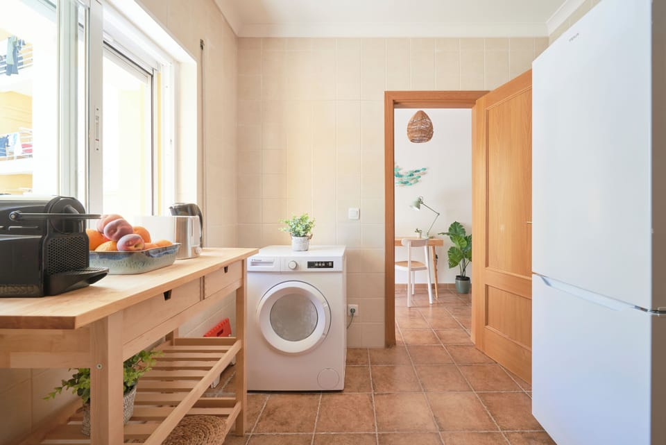 Apartment, 2 Bedrooms | Private kitchen | Fridge, microwave, oven, stovetop