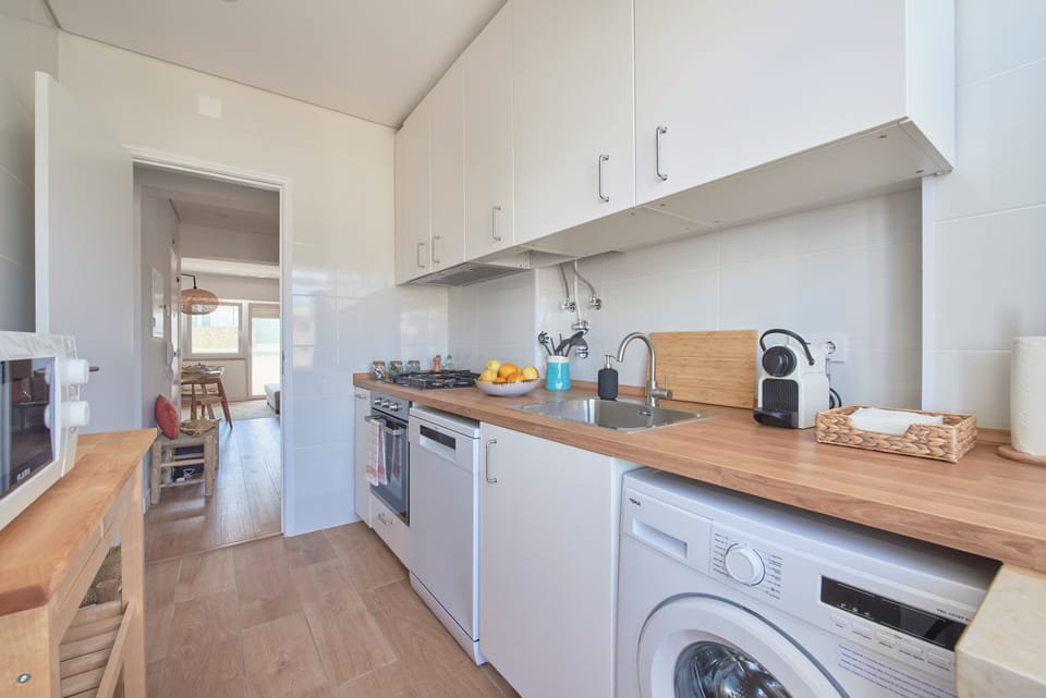 Apartment | Private kitchen | Fridge, microwave, stovetop, electric kettle