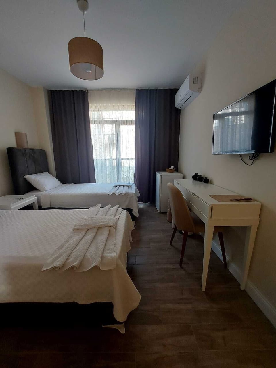 Standard Room | 1 bedroom, in-room safe, free WiFi
