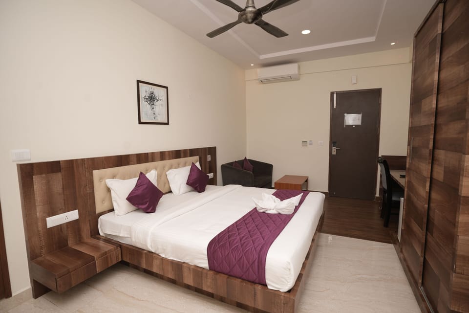 Executive Double or Twin Room | Frette Italian sheets, premium bedding, in-room safe, soundproofing