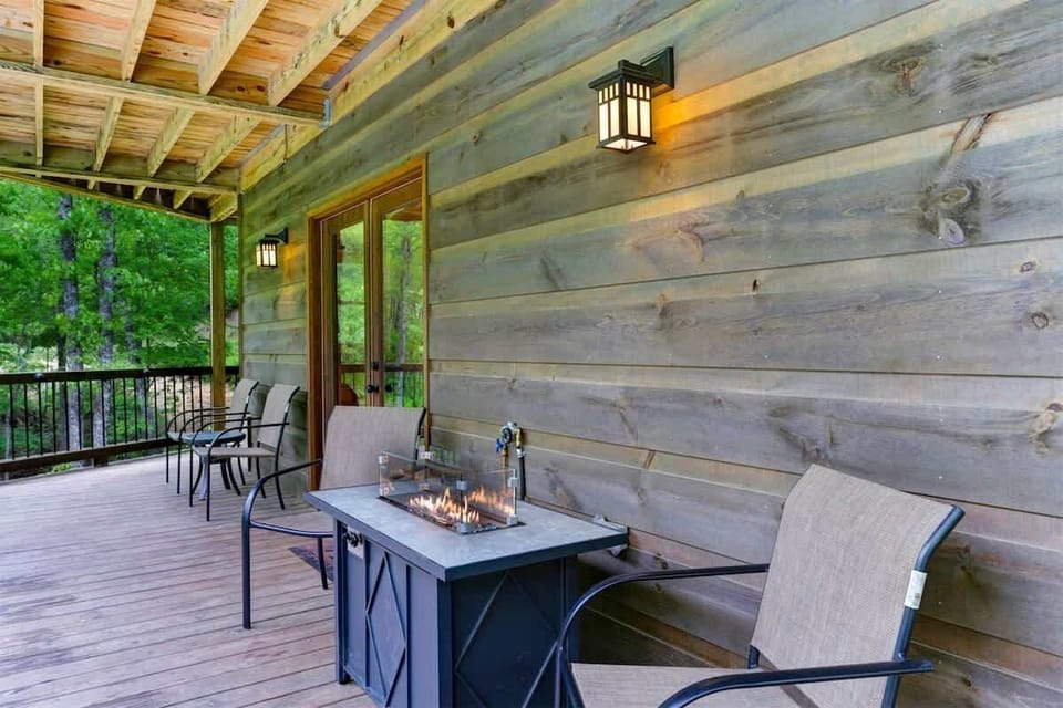 TERRACE LEVEL LAVA ROCK FIRE TABLE