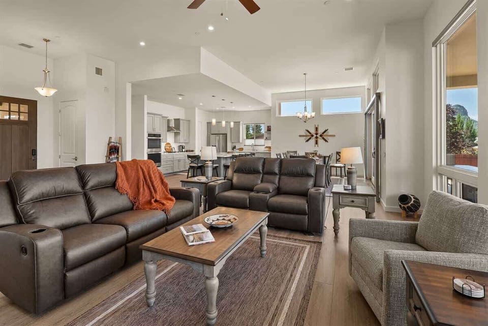 Luxury leather recliners