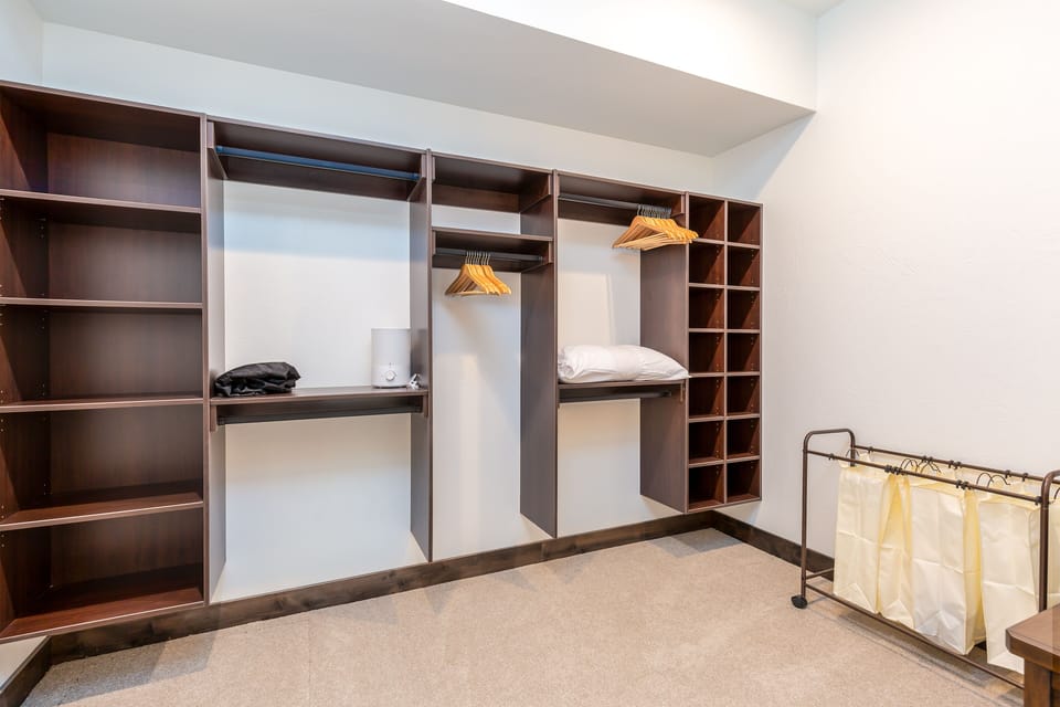 Primary Ensuite Closet- Main Level