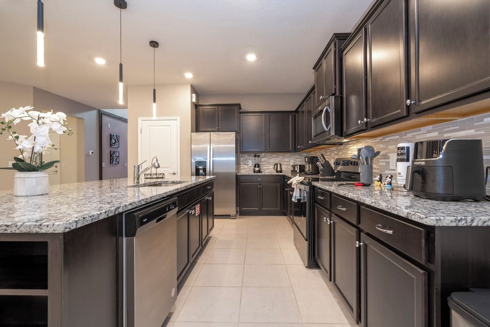 Fully-equipped kitchen