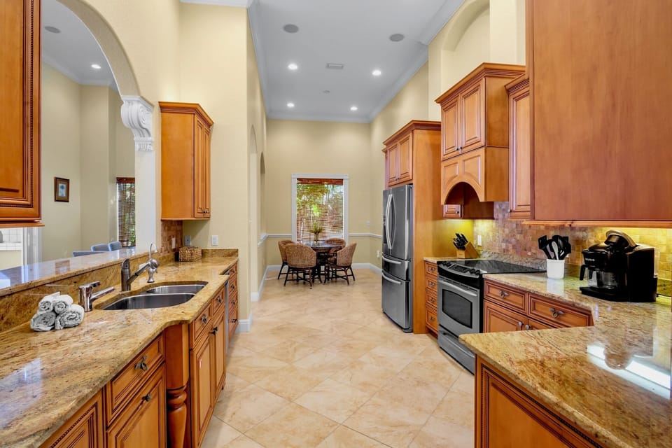 Fully equipped kitchen