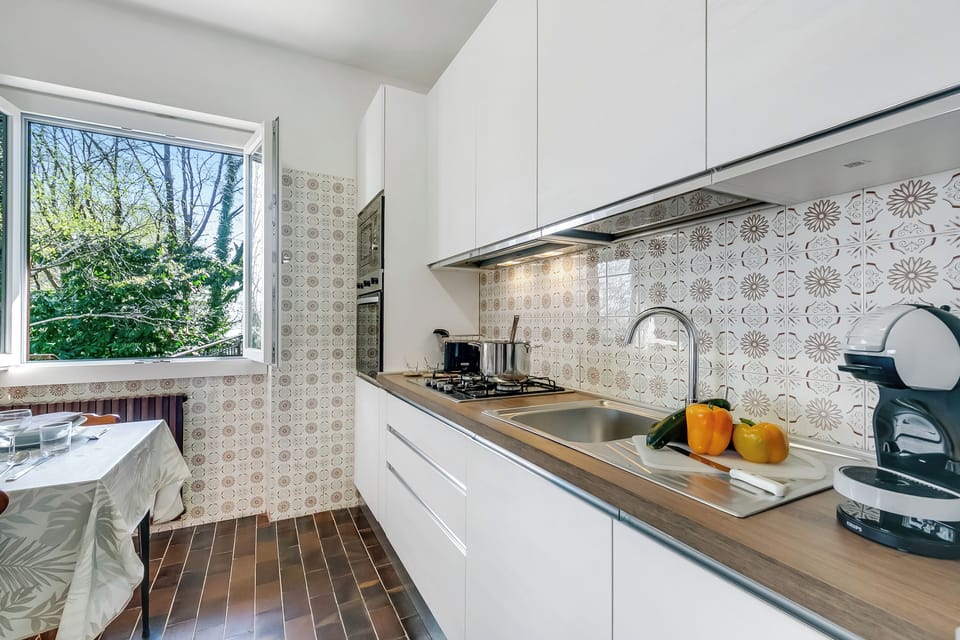 Family Villa, 3 Bedrooms, Balcony, Mountainside (Lago Azzurro Infinity View) | Private kitchen