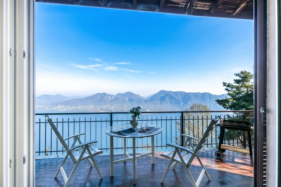 Family Villa, 3 Bedrooms, Balcony, Mountainside (Lago Azzurro Villa: Infinity Lake) | Outdoor dining