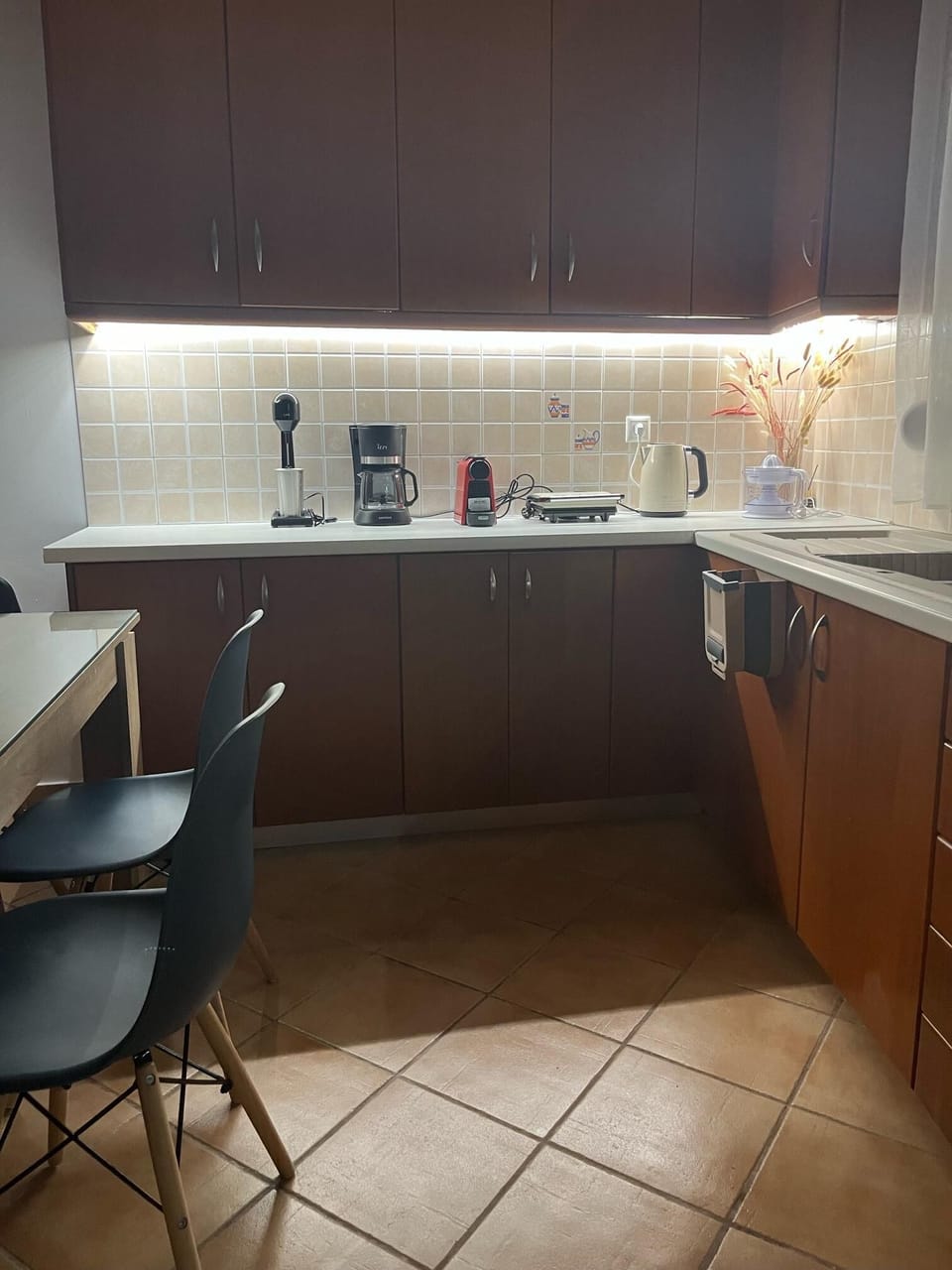 Apartment | Private kitchen | Fridge, microwave, oven, stovetop