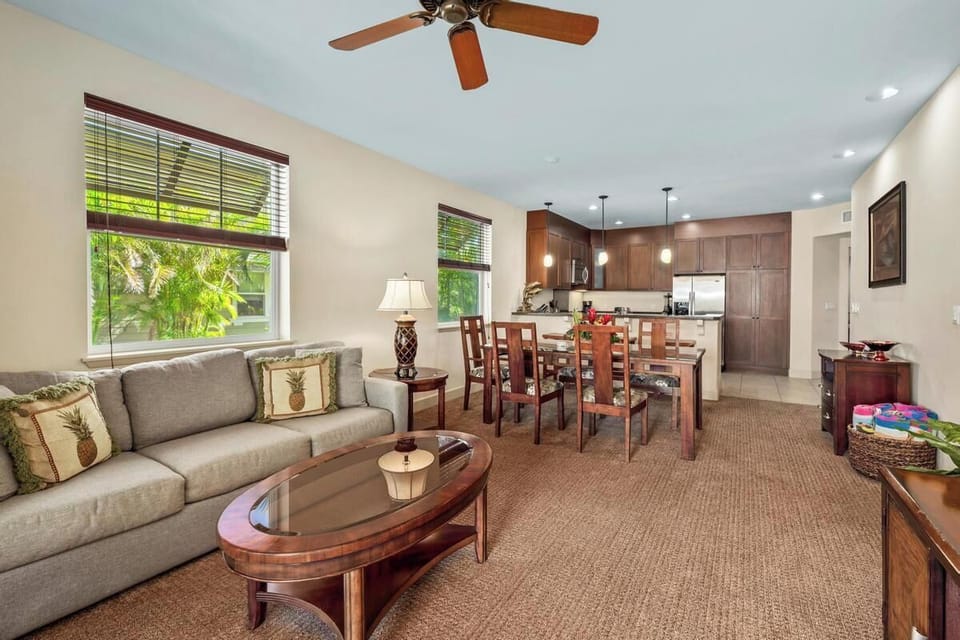 Spacious living room
