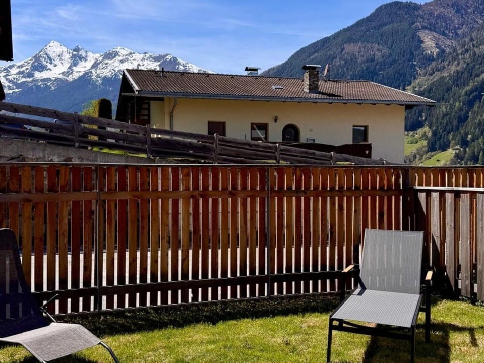Apartment | Garden
