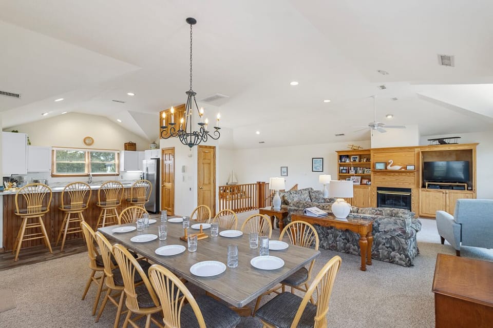 Top Level Dining Area
