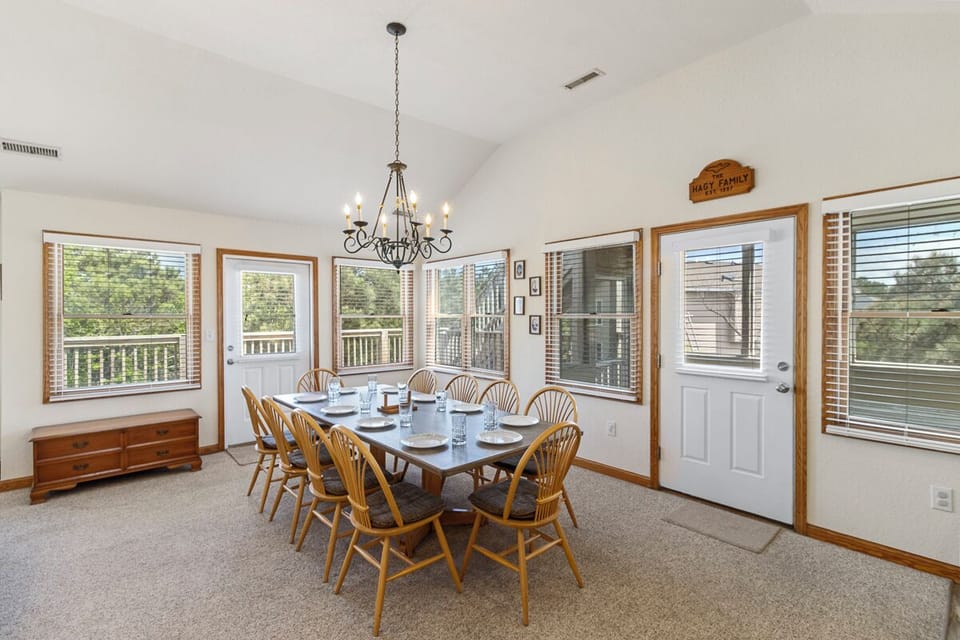 Top Level Dining Area