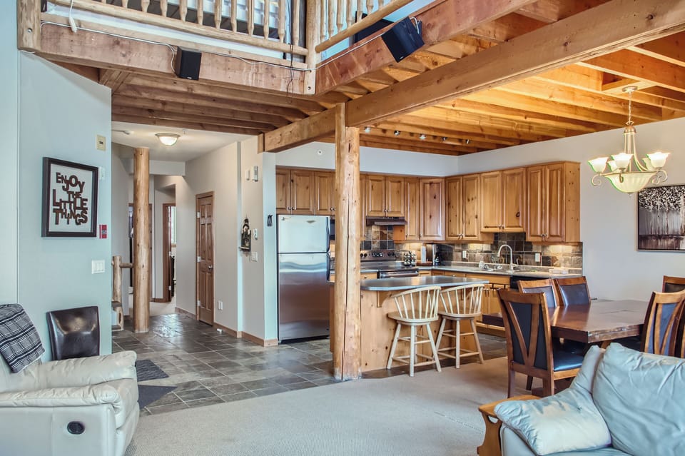Condo | Living area | Flat-screen TV, fireplace