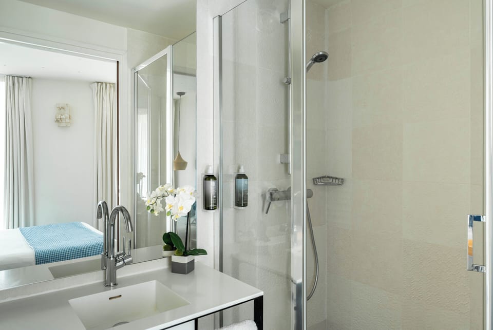 Connecting Room ( 2 Rooms)  - Complimentary soft minibar,courtesy tray, Chromecast, digital press | Bathroom | Shower, free toiletries, hair dryer, towels