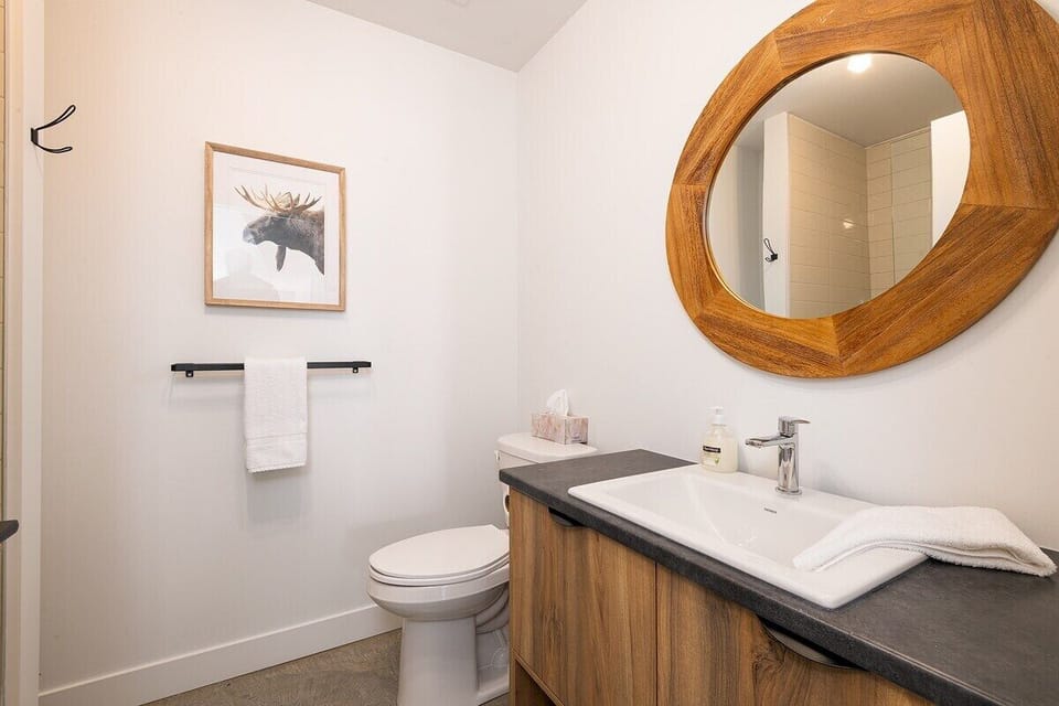 Where every detail counts, this bathroom is ready for your best moments.