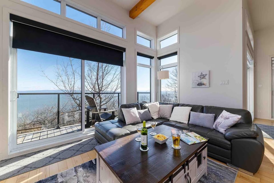 Relax, refresh, and recharge in style. The perfect place for summer evenings.