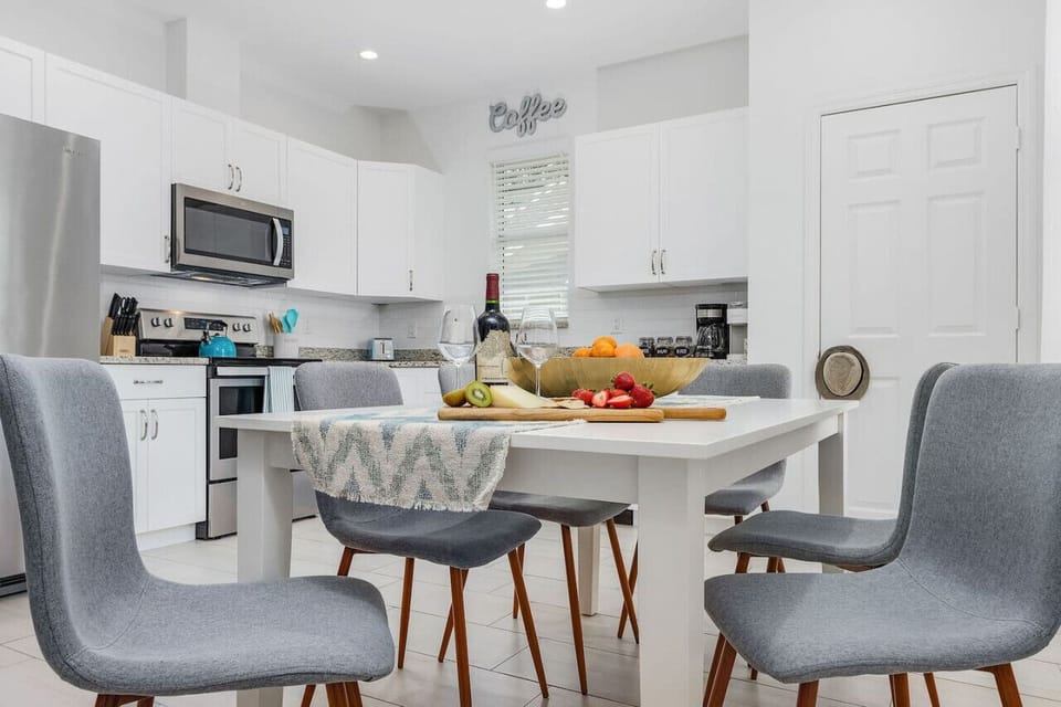 Fully equipped kitchen